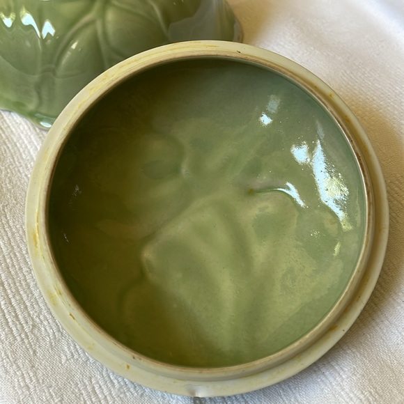 VTG Porcelain Ceramic Cabbage or Lettuce Ware Covered Bowl - Picture 5 of 9